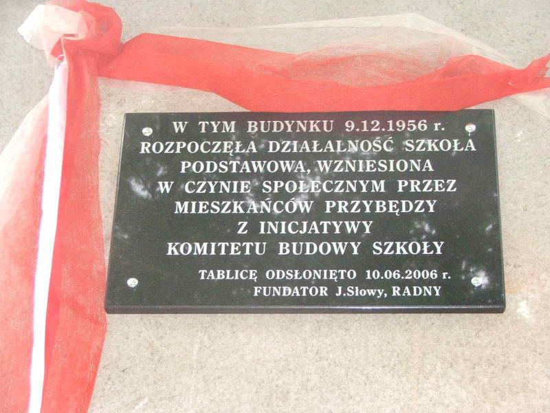 “TO JUŻ 50 LAT” - 10 czerwca 2006 r obchodziliśmy Jubileusz 50-cio lecia Szkoły Podstawowej w Przybędzy