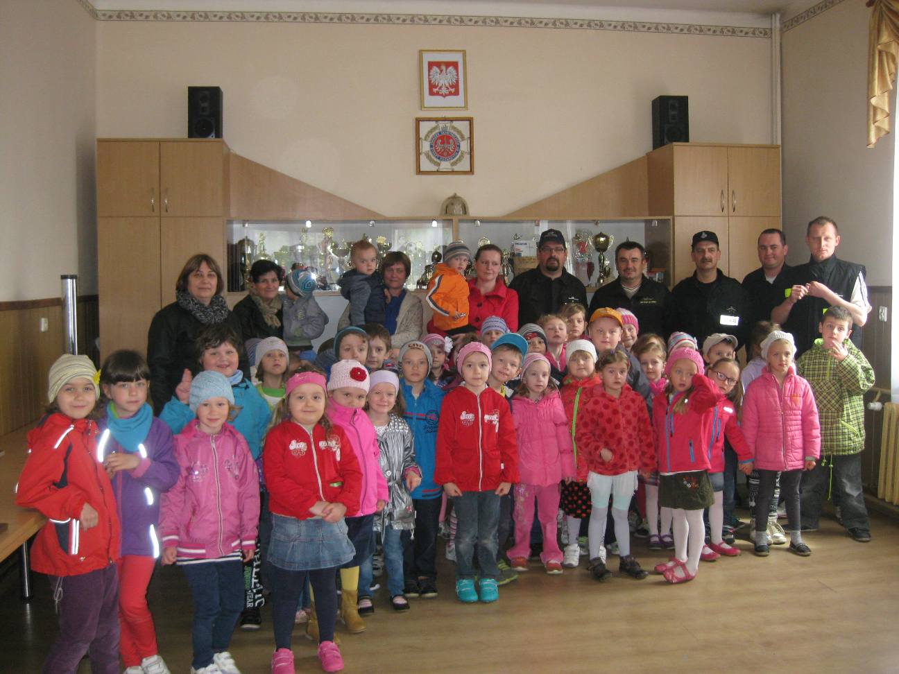 Spotkanie strażaków OSP w Radziechowach z przedszkolakami